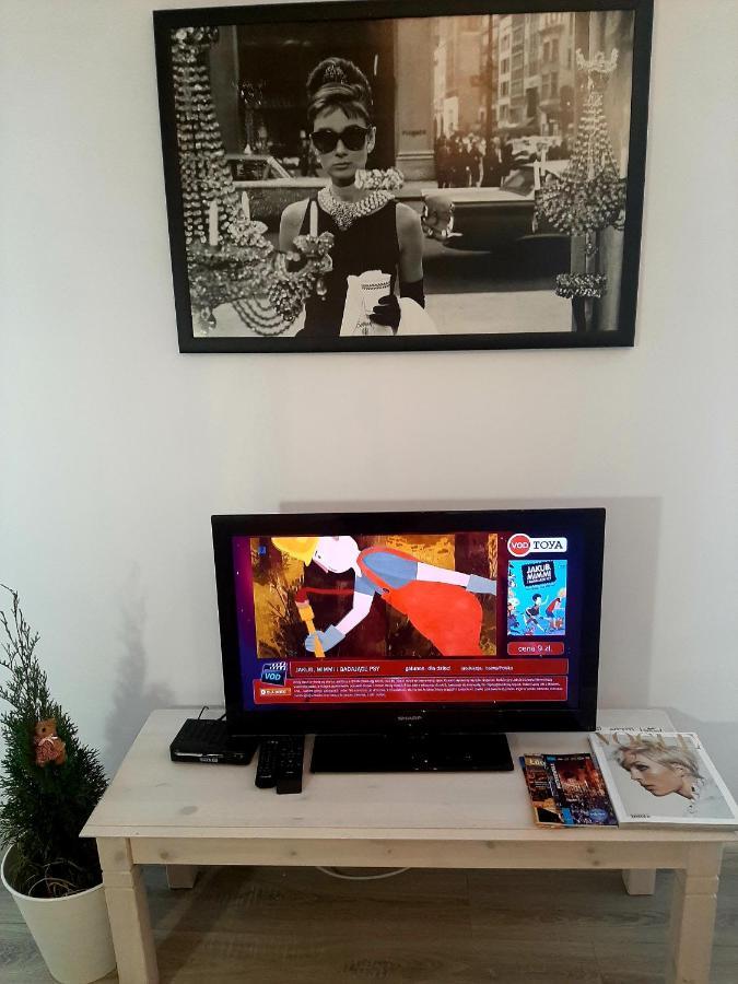 Hollywood Apartament Kosciuszki Лодзь Экстерьер фото