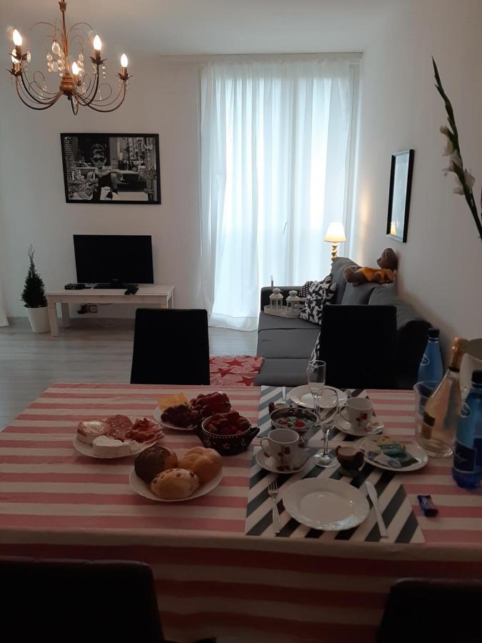 Hollywood Apartament Kosciuszki Лодзь Экстерьер фото